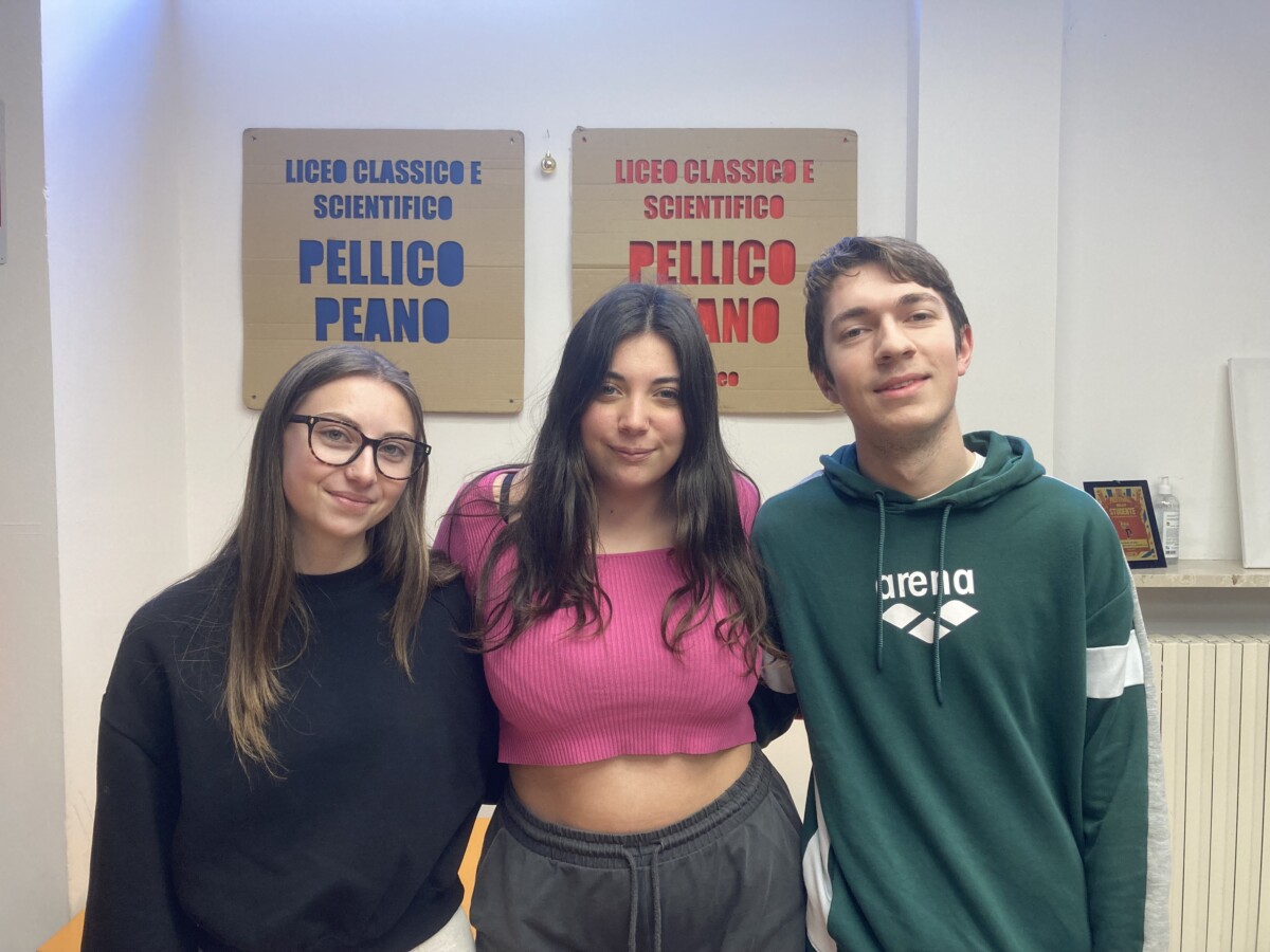 Gruppo di donatori del liceo