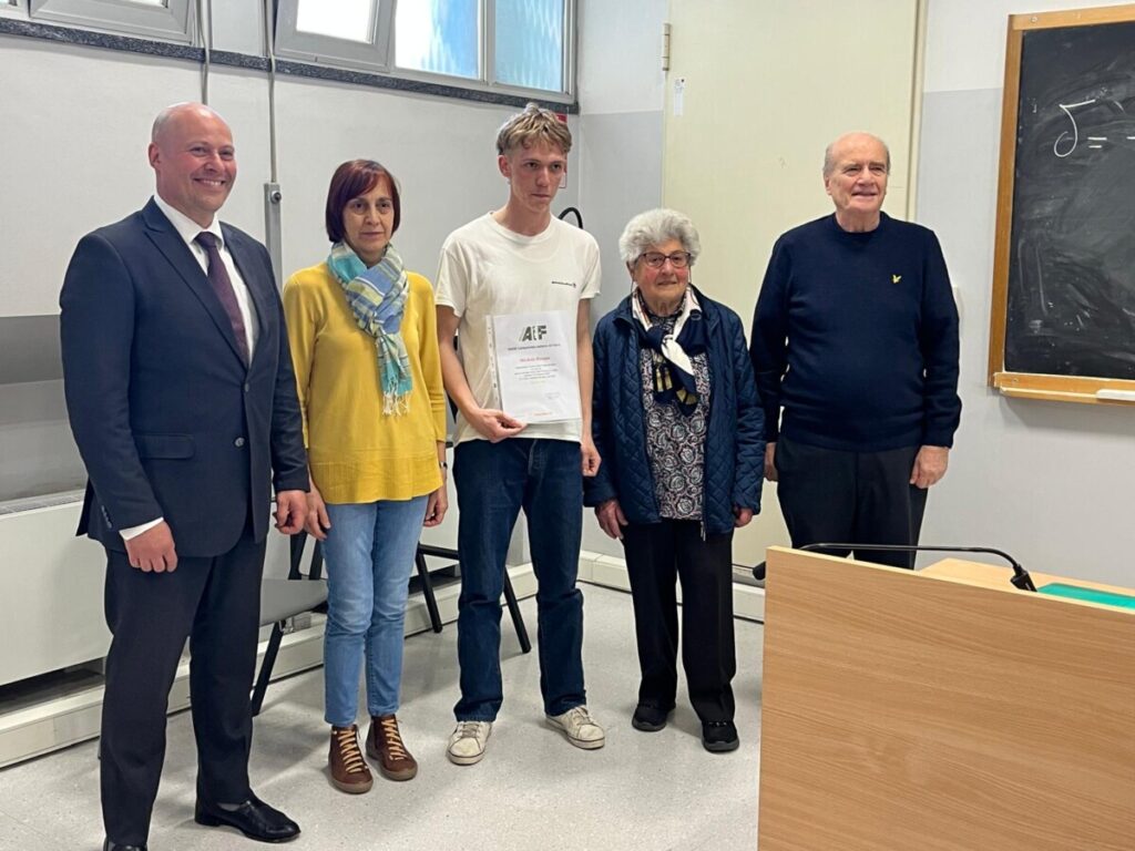 Da sinistra prof Carlo Rosso prof ssa De Bernardi Michele Perano prof ssa Sissi Rinaudo prof Lo Nigro